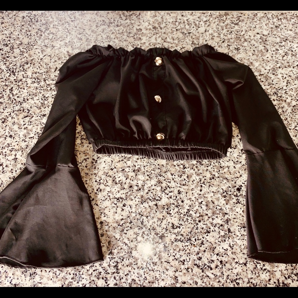 Silky long sleeve flow crop top
